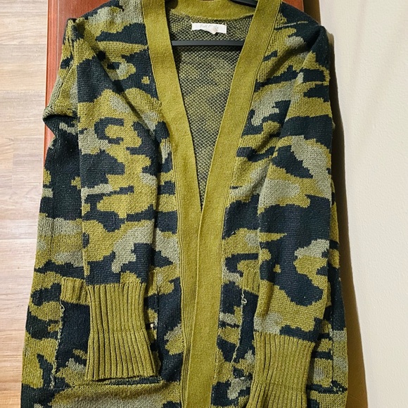 🚨🔥Fatigue Cardigan🚨🔥 Ladies - Picture 1 of 3